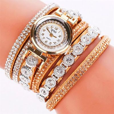 Como usar varias pulseiras juntas