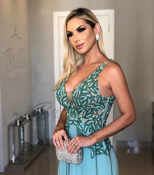Brincos para usar com vestido verde menta